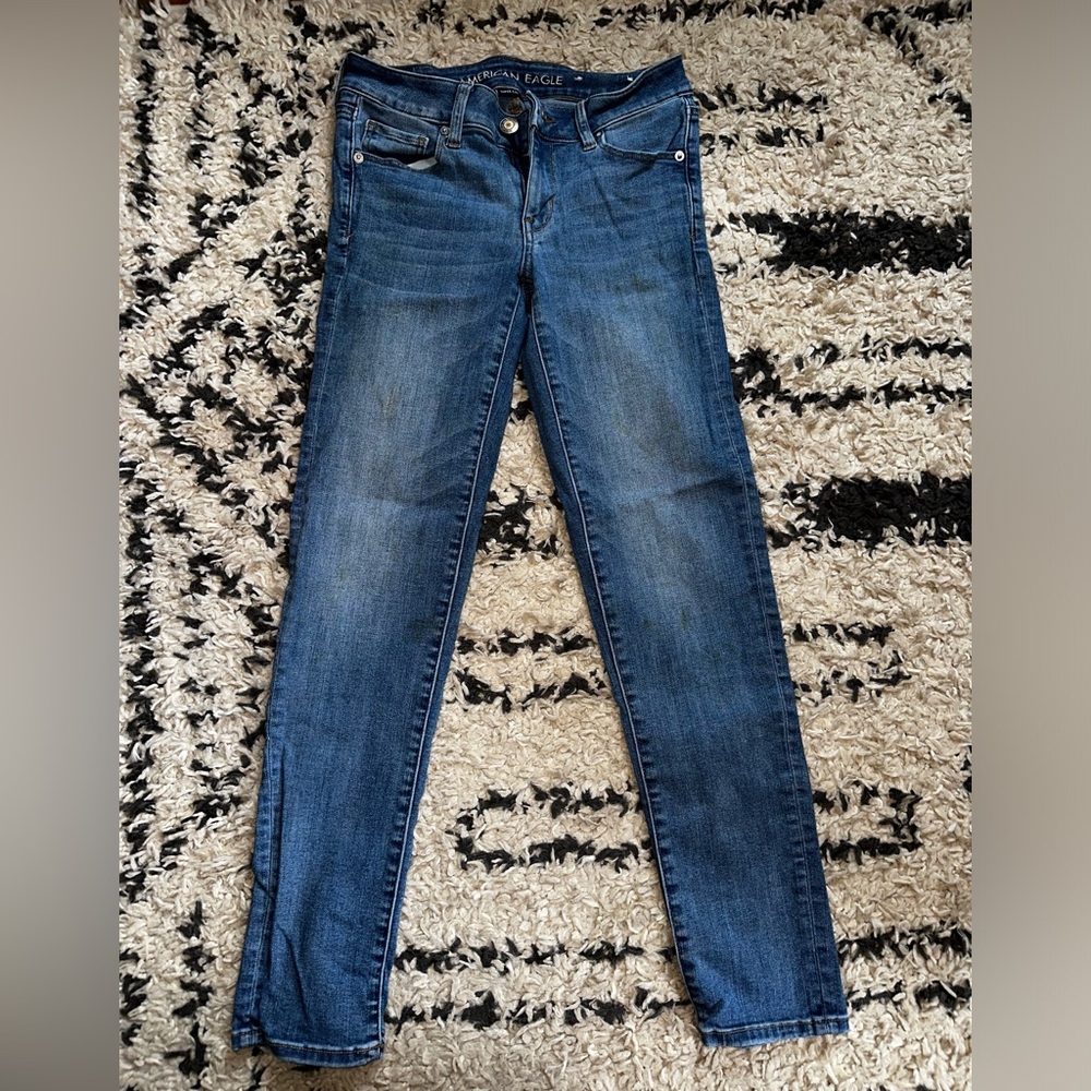 American Eagle Super Stretch Skinny Jeans size 4 *FLAWED*